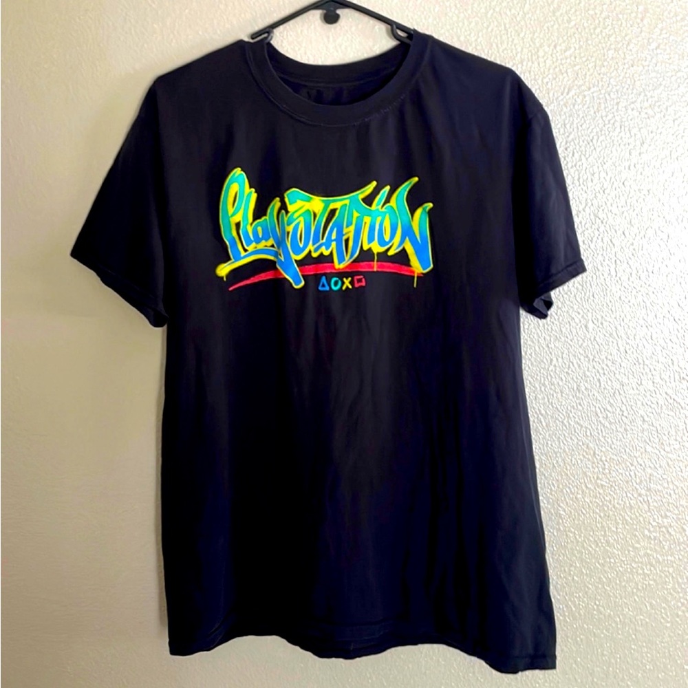 Playstation graffiti  official t shirt size L